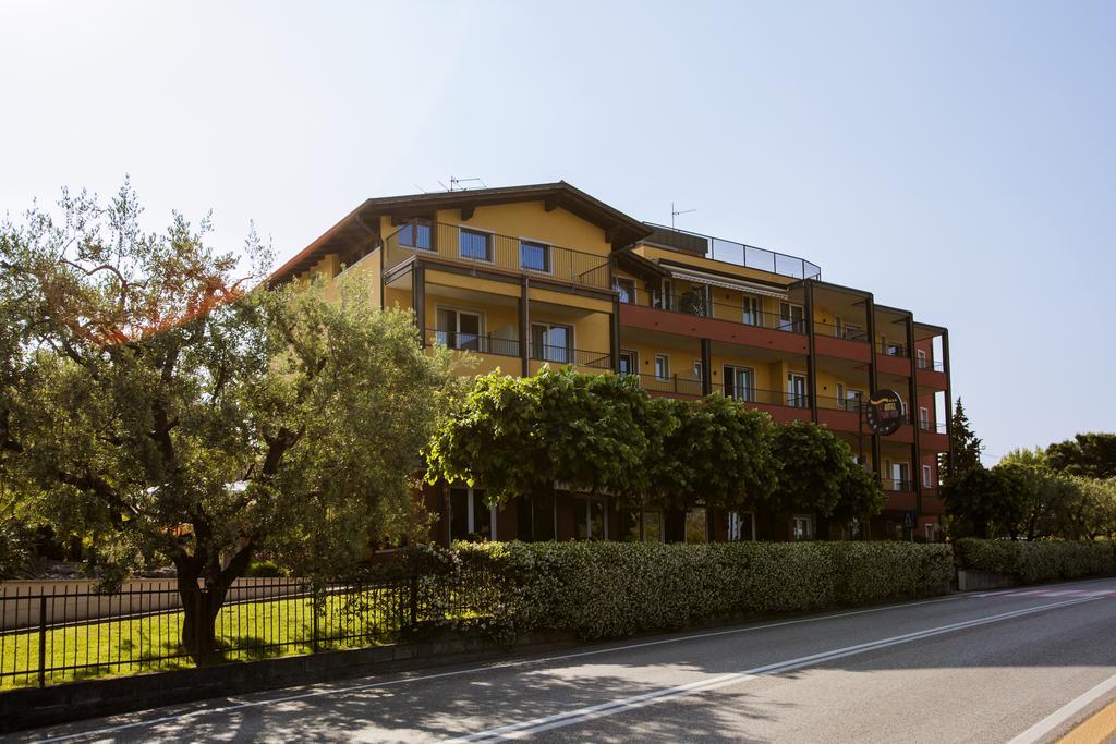 Hotel San Vito バルドリーノ エクステリア 写真