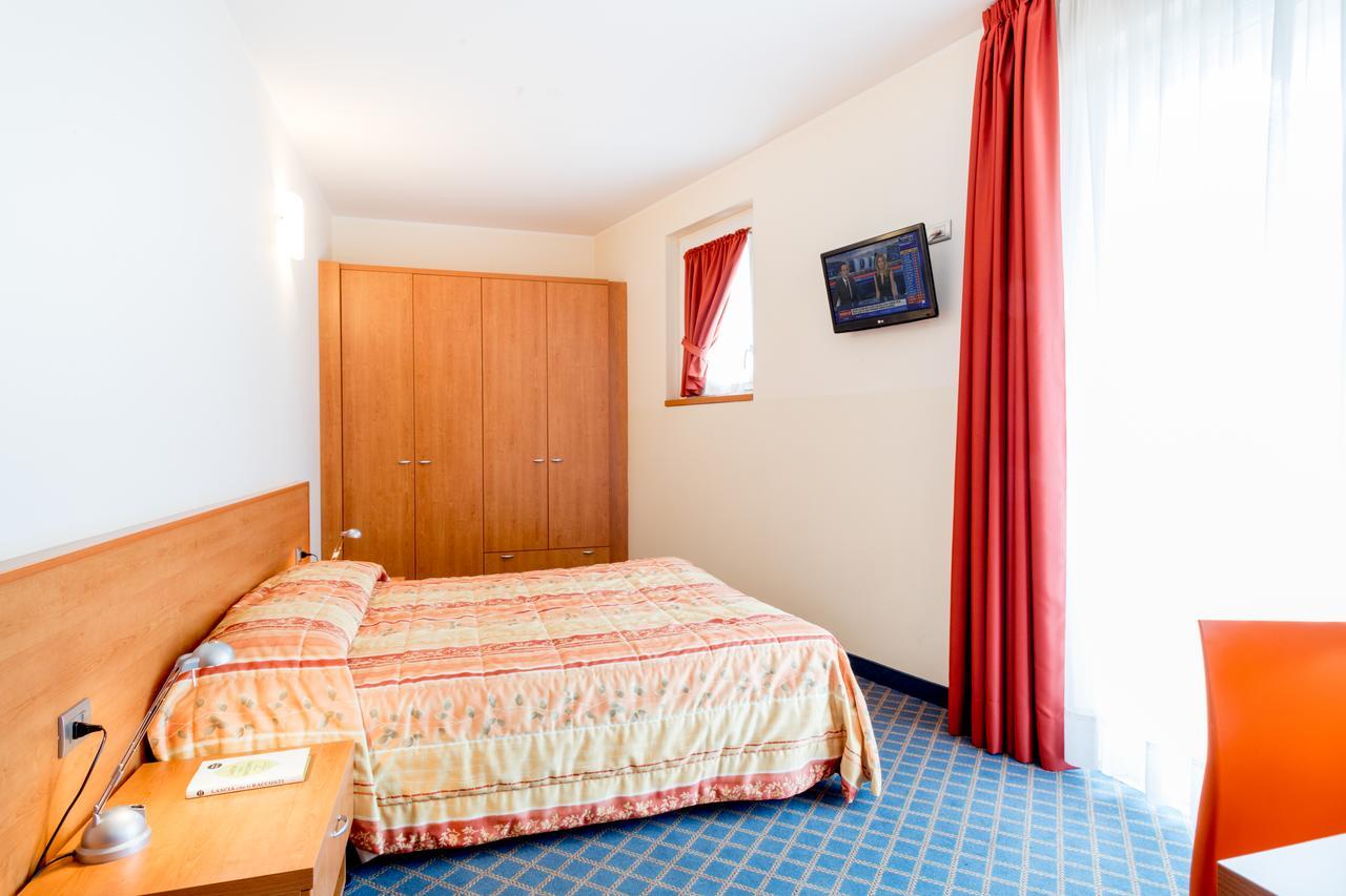 Hotel San Vito バルドリーノ エクステリア 写真