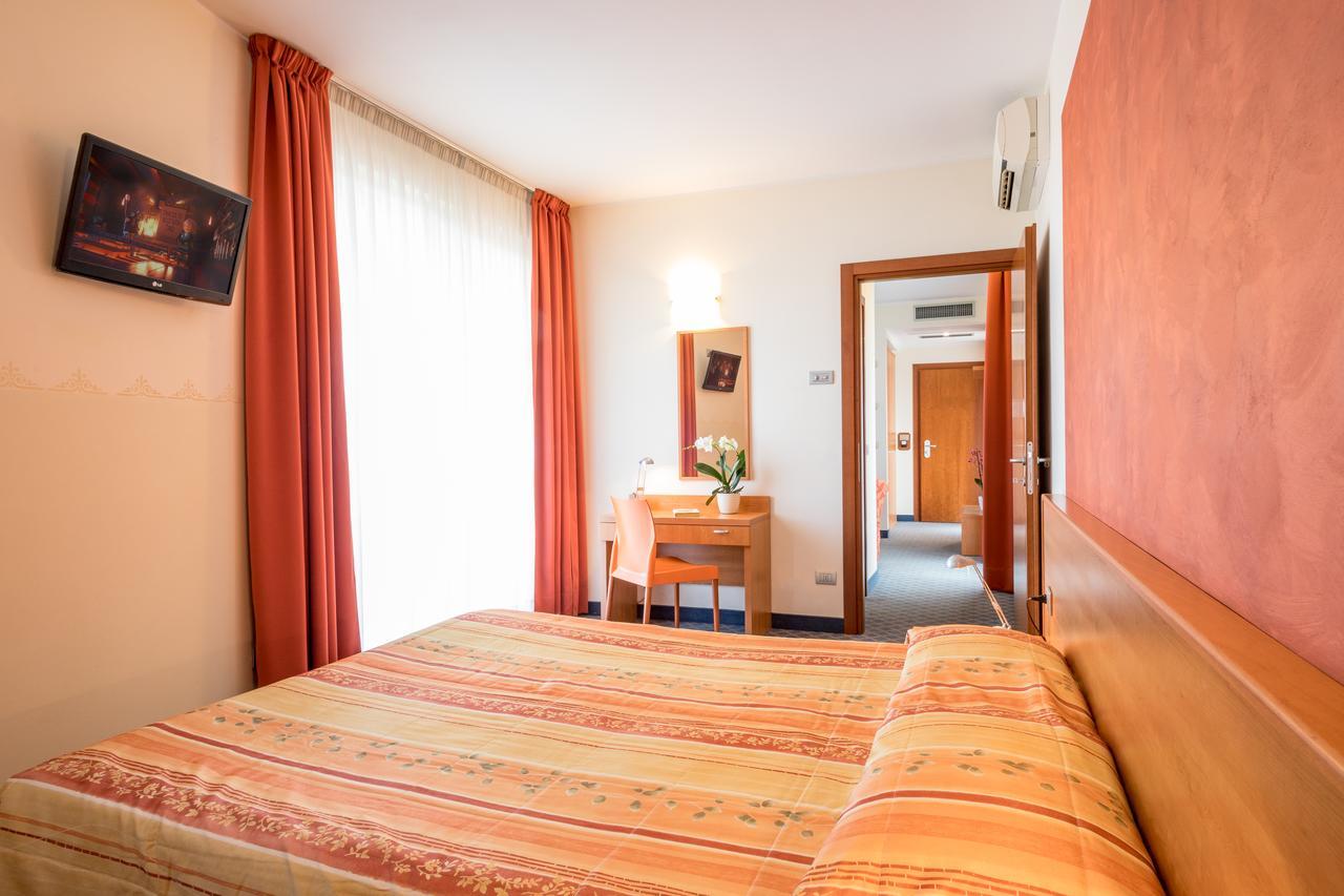 Hotel San Vito バルドリーノ エクステリア 写真